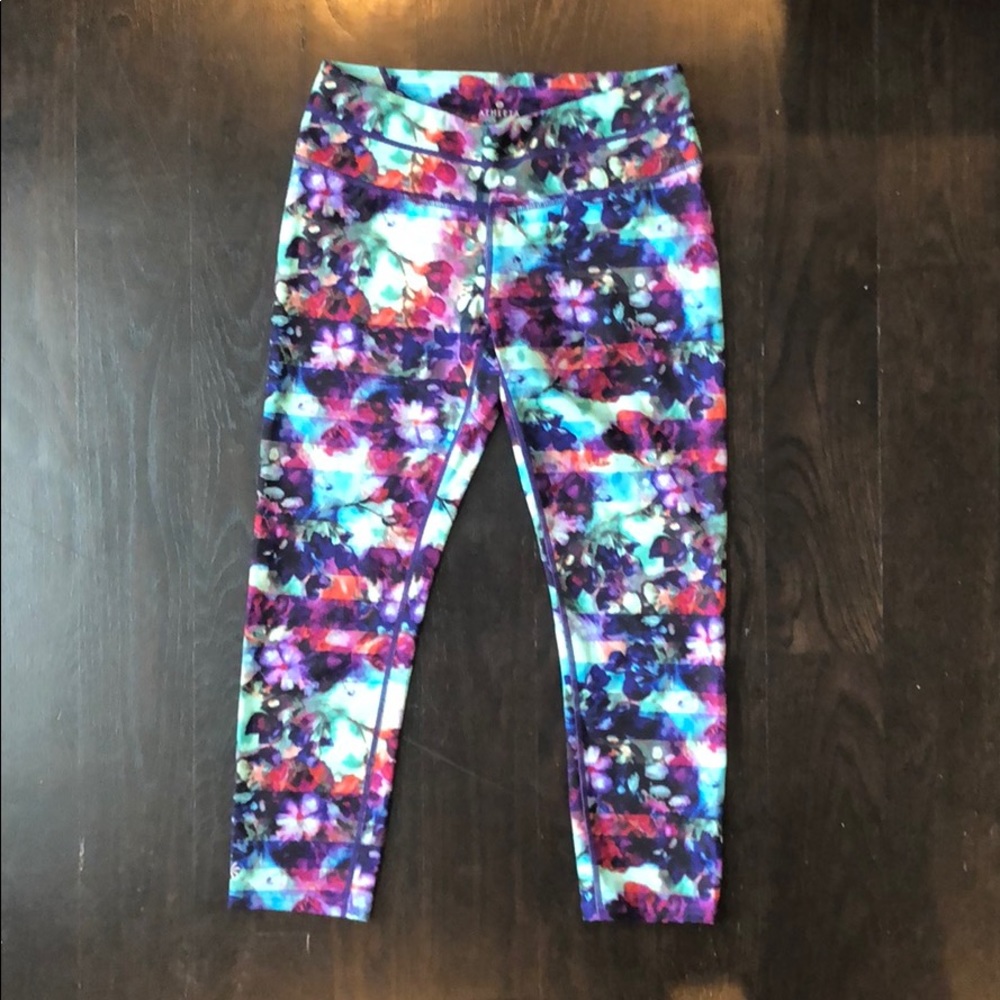 Athleta floral Capri leggings Small